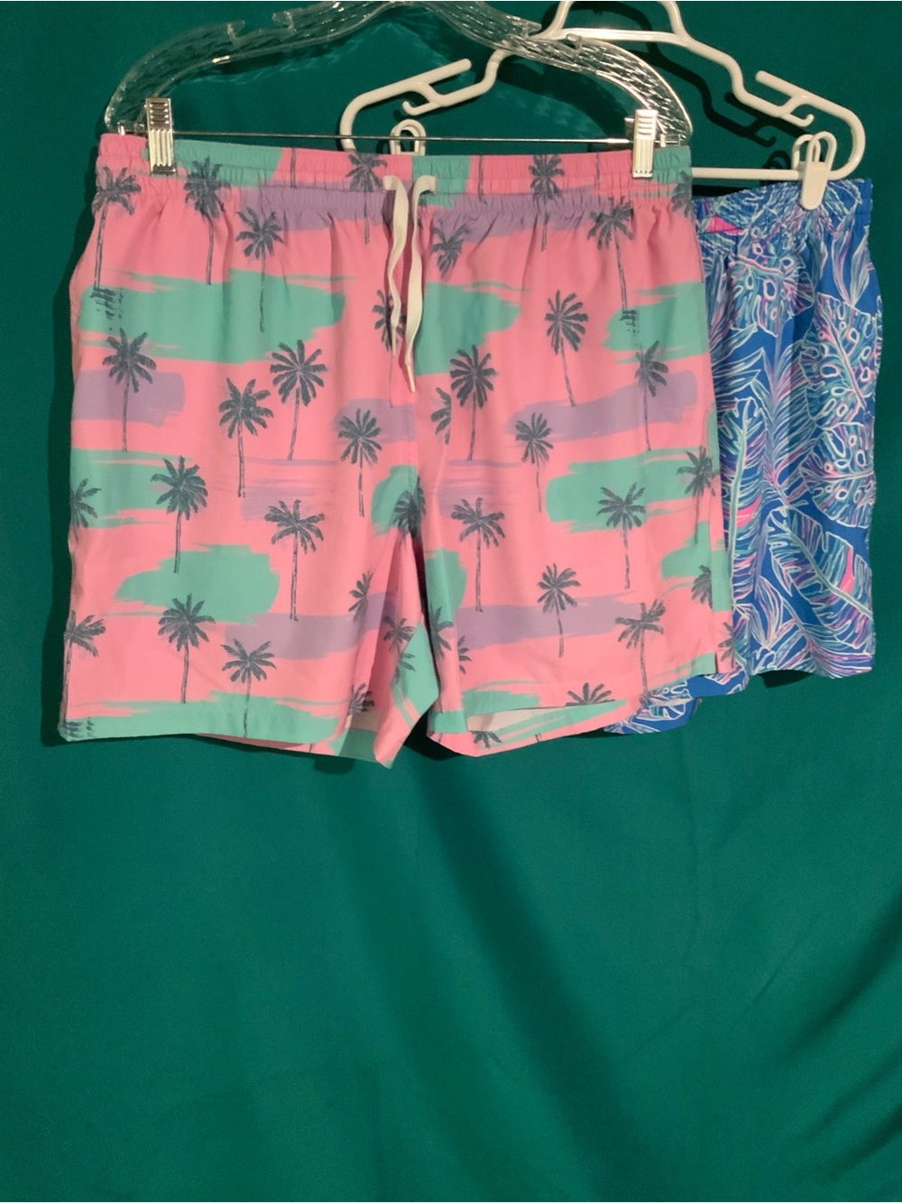 chubbies Men’s Swim Trunks — Pink & Mint Palm Print